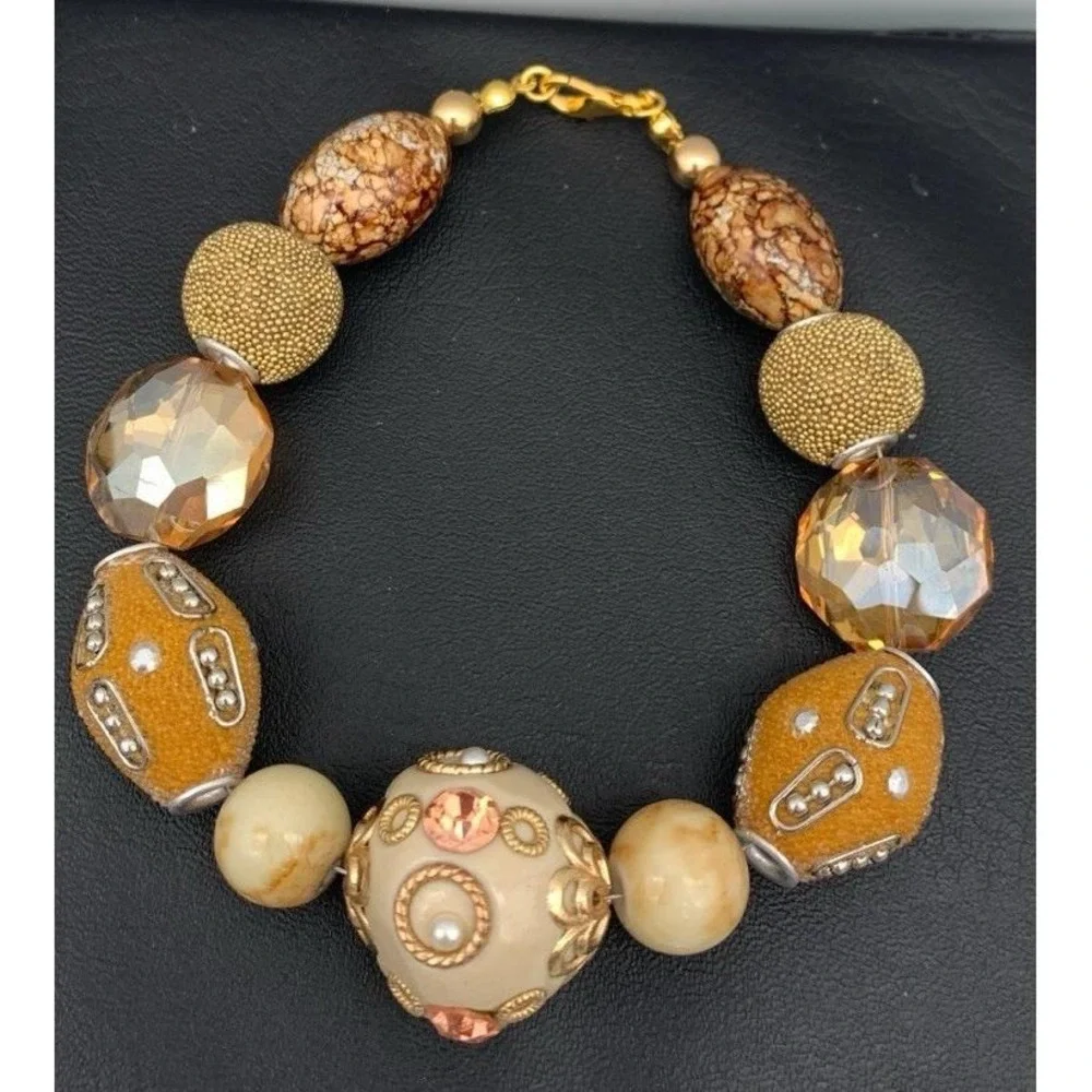 Gold Tone Chunky Beautifully Elegant Mixed Media Bracelet Faceted Glass Crystals